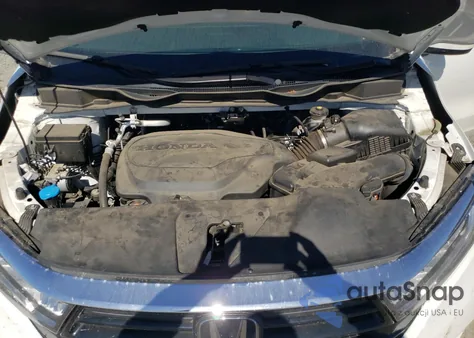 2022 Honda Odyssey Elite z USA, uszkodzony, nr VIN 5FNRL6H98NB055907